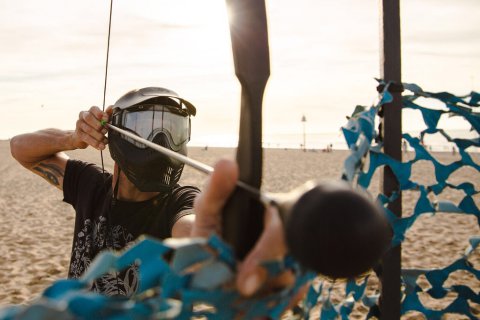 archery-tag-strand-bedrijfsuitje-hoek-van-holland