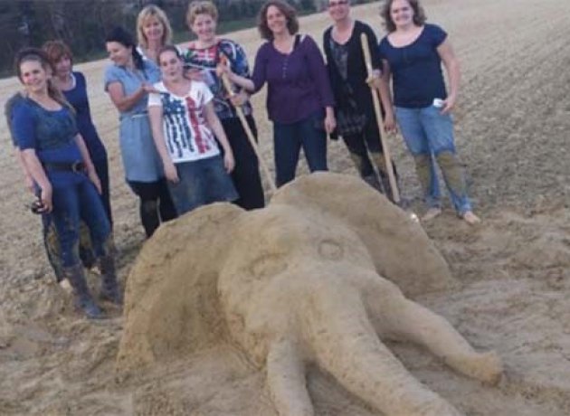 sand sculptures company outing hoek van holland